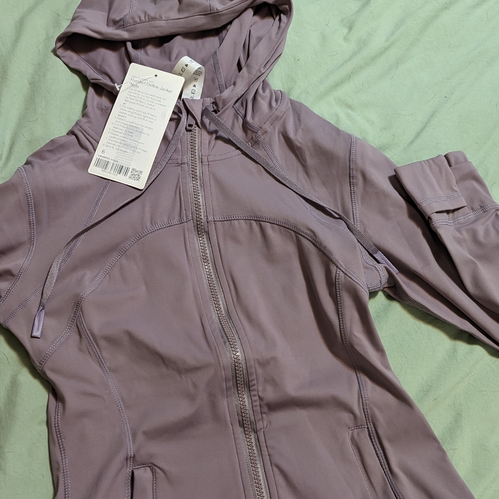 Lululemon nulu hooded define jacket NWT size 6.